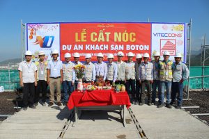 Chọn ngày cúng văn khấn đổ nóc nhà